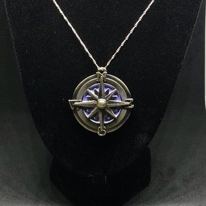 💖 Compass Necklace